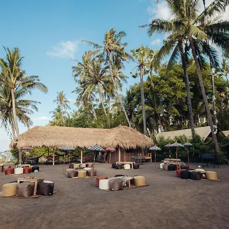 Beachfront Glamping - Escape In Nature